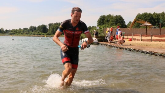 Mateusz Tkaczyk zwycięzcą Triathlonu Garwolińskiego 2024