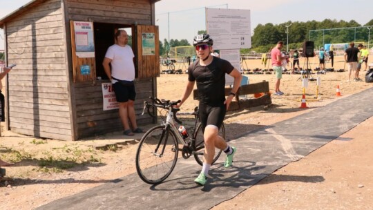 Mateusz Tkaczyk zwycięzcą Triathlonu Garwolińskiego 2024