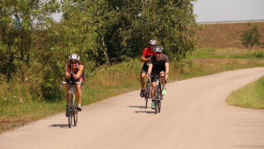 Mateusz Tkaczyk zwycięzcą Triathlonu Garwolińskiego 2024