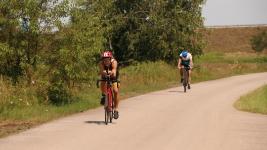 Mateusz Tkaczyk zwycięzcą Triathlonu Garwolińskiego 2024