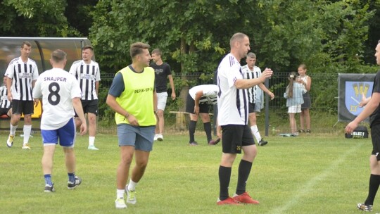 Puchar Wójta Gminy Łaskarzew w rękach Snajpera Sośninka