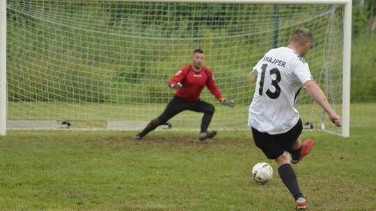 Puchar Wójta Gminy Łaskarzew w rękach Snajpera Sośninka