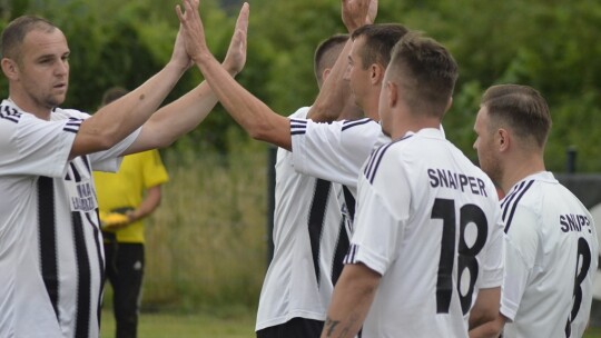 Puchar Wójta Gminy Łaskarzew w rękach Snajpera Sośninka