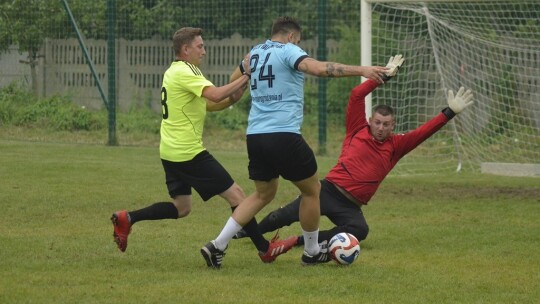 Puchar Wójta Gminy Łaskarzew w rękach Snajpera Sośninka