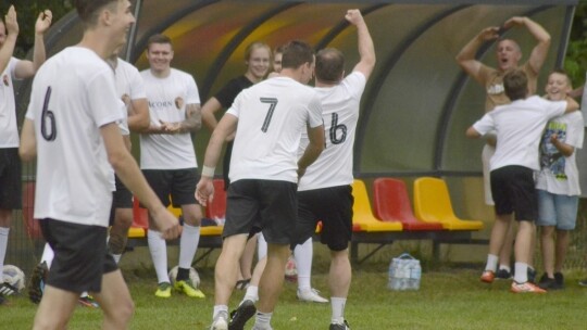 Puchar Wójta Gminy Łaskarzew w rękach Snajpera Sośninka