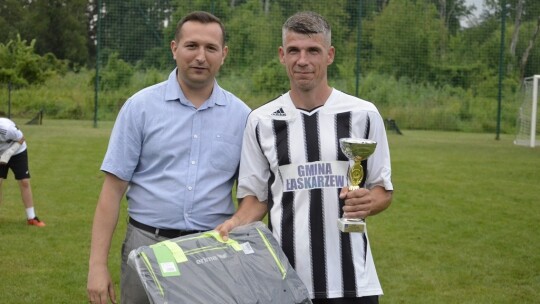 Puchar Wójta Gminy Łaskarzew w rękach Snajpera Sośninka