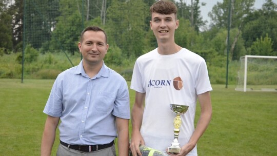 Puchar Wójta Gminy Łaskarzew w rękach Snajpera Sośninka