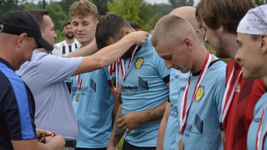 Puchar Wójta Gminy Łaskarzew w rękach Snajpera Sośninka