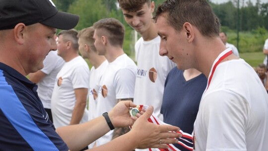 Puchar Wójta Gminy Łaskarzew w rękach Snajpera Sośninka