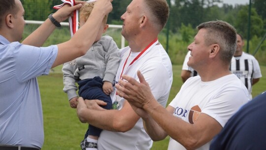 Puchar Wójta Gminy Łaskarzew w rękach Snajpera Sośninka