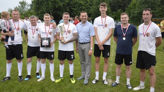 Puchar Wójta Gminy Łaskarzew w rękach Snajpera Sośninka