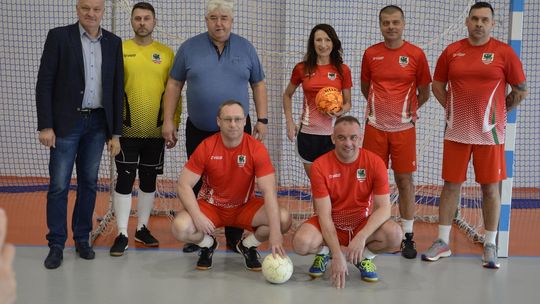 Samorządowcy z gminy Sobolew najlepsi w futsalu