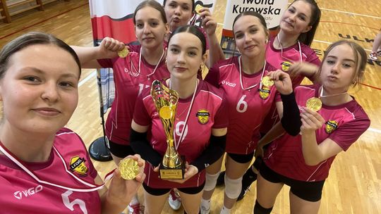Siatkarki z Żelechowa mistrzyniami powiatu
