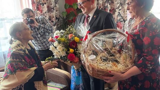 100-latka z Kozic wciąż z uśmiechem na twarzy 100-latka z Kozic wciąż z uśmiechem na twarzy