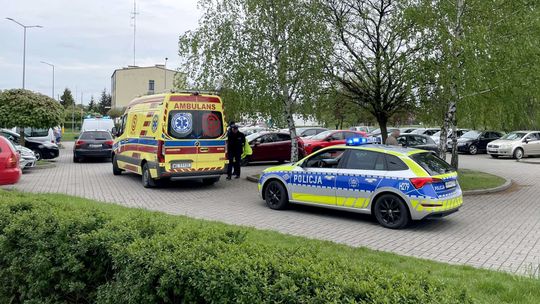Na służbie nawet po cywilnemu. Policjant udzielił pierwszej pomocy potrąconej dziewczynce