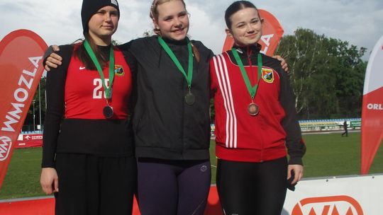 Mimo kapryśnej  pogody wrócili z medalami i życiówkami