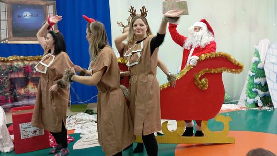 Teatr Rodziców w Woli Rębkowskiej — magia sceny i rodzinnego ciepła