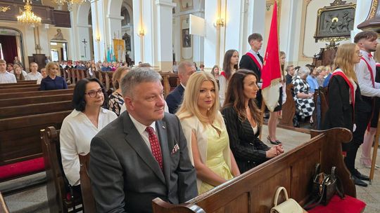 Nowy sztandar dla żelechowskiej szkoły