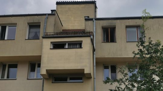 Strażacy interweniowali na Korczaka. Spalony garnek postawił blok na nogi