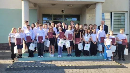 Najzdolniejsi uczniowie z gminy nagrodzeni stypendium