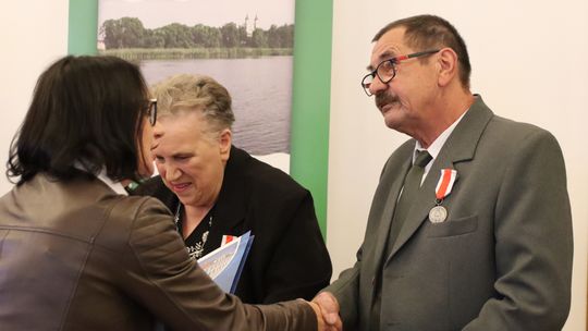 Srebrne Medale „Za zasługi dla obronności kraju” dla Państwa Szelążek z Żelechowa