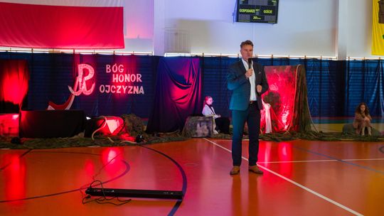 W hołdzie patronowi i bohaterom – wzruszająca akademia w Górznie