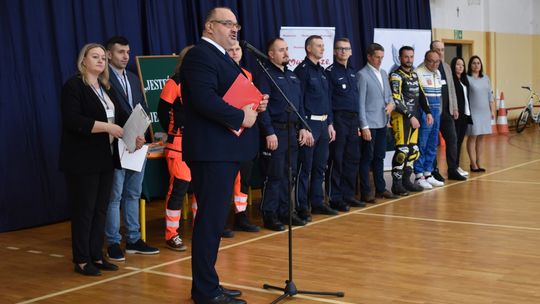 Odblaski, tor przeszkód i mistrzowie kierownicy – edukacja przez zabawę w Miastkowie Kościelnym