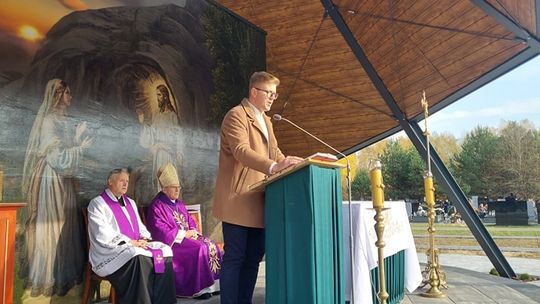 Nowa kaplica na cmentarzu parafialnym w Pilawie poświęcona przez biskupa siedleckiego