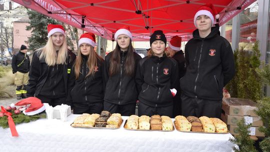 Wigilia na Skwerku z opłatkiem, kolędą i ciepłą strawą