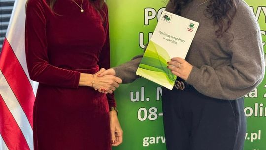 Nowy start dla przedsiębiorczych mieszkańców. 26 umów podpisanych