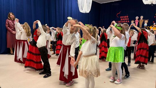 Trzydniowy Maraton Miłości: Dzień Babci i Dziadka w Sobolewie