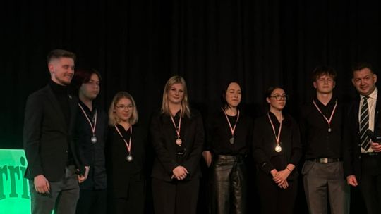 Brązowy medal w II Mistrzostwach Polski Koktajli Bezalkoholowych dla uczennicy Dwójki Brązowy medal w II Mistrzostwach Polski Koktajli Bezalkoholowych dla uczennicy Dwójki
