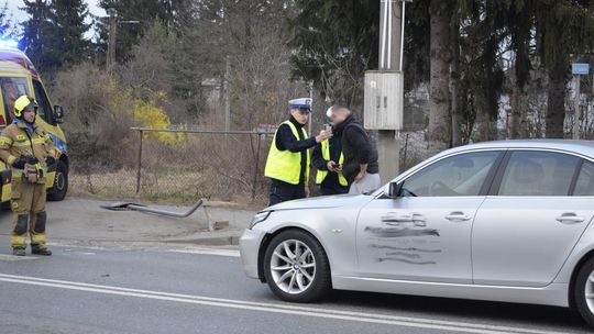 Wypadek na skrzyżowaniu z drogą krajową
