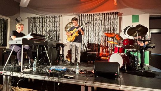Jazzowe emocje w Sulbinach. Paweł Ignatowicz Trio zachwyciło publiczność