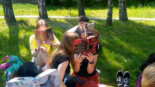 Czytanie na Polanie – książka, natura i wspólnie spędzony czas