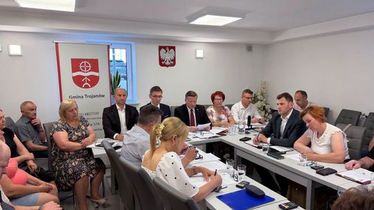 Jednogłośne poparcie dla wójta. Rada Gminy Trojanów udzieliła absolutorium i wotum zaufania