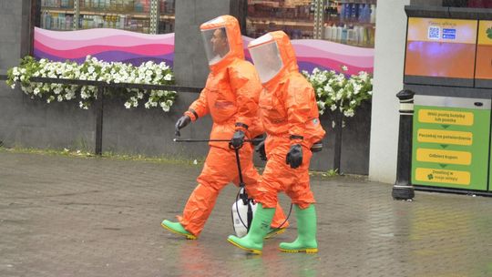 Włamanie do sklepu pod Garwolinem. Na miejscu pracowała specjalistyczna grupa chemiczna
