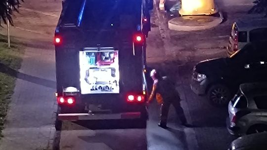 W nocy palił się kontener na śmieci