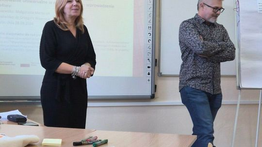 Jedynka stawia na dostępną edukację. Szkolenie z projektowania uniwersalnego