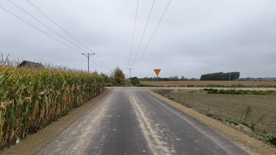 Nowa nawierzchnia na drodze w rejonie ul. Mieczników w Garwolinie