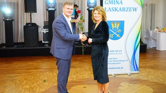 Nagrodzili dyrektorów i nauczycieli z gminy Łaskarzew